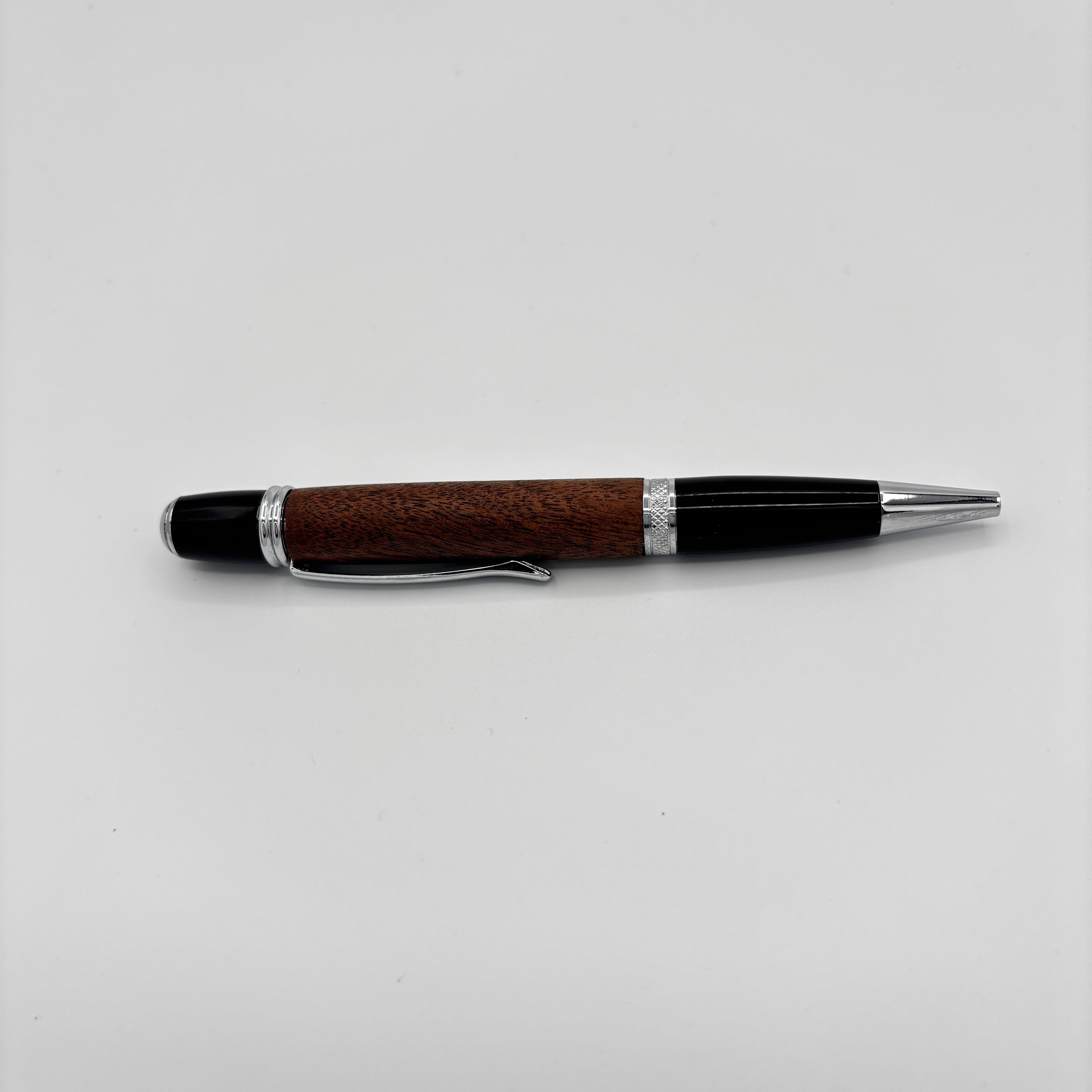 Gatsby Silver Walnut Wood Pen – Handcrafted Writing Elegance