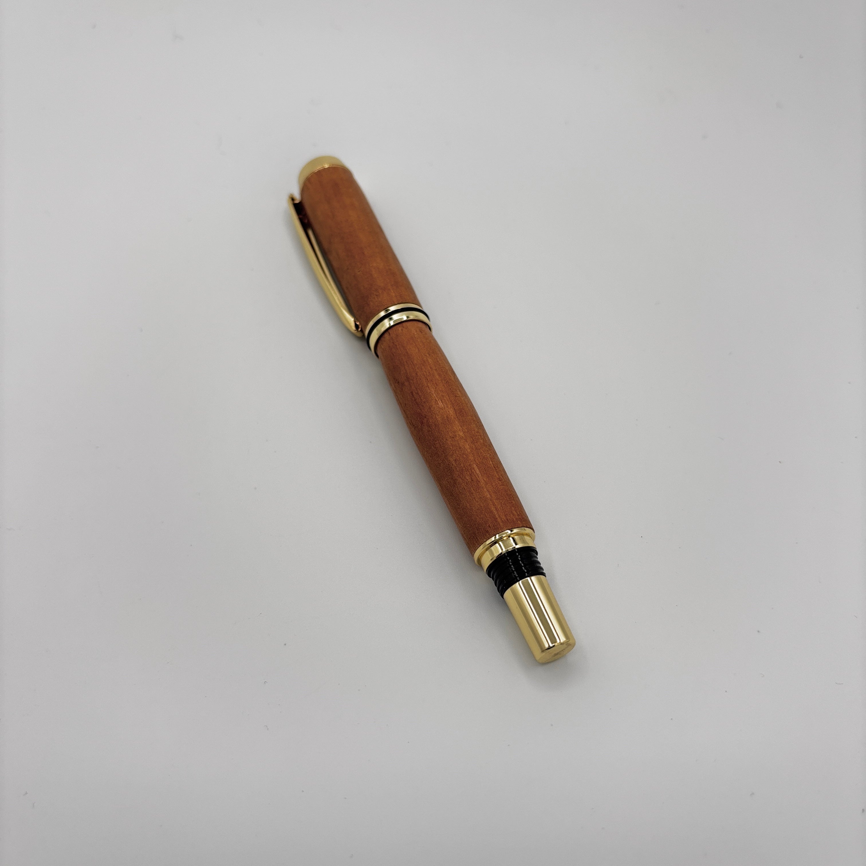 Gold Junior Gentleman Ink Pen – Brazilian Cherry (Jatoba) Wood