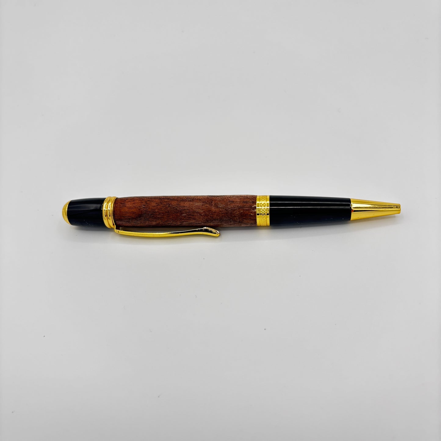 Gatsby Gold Walnut Wood Pen – Timeless Artisan Keepsake