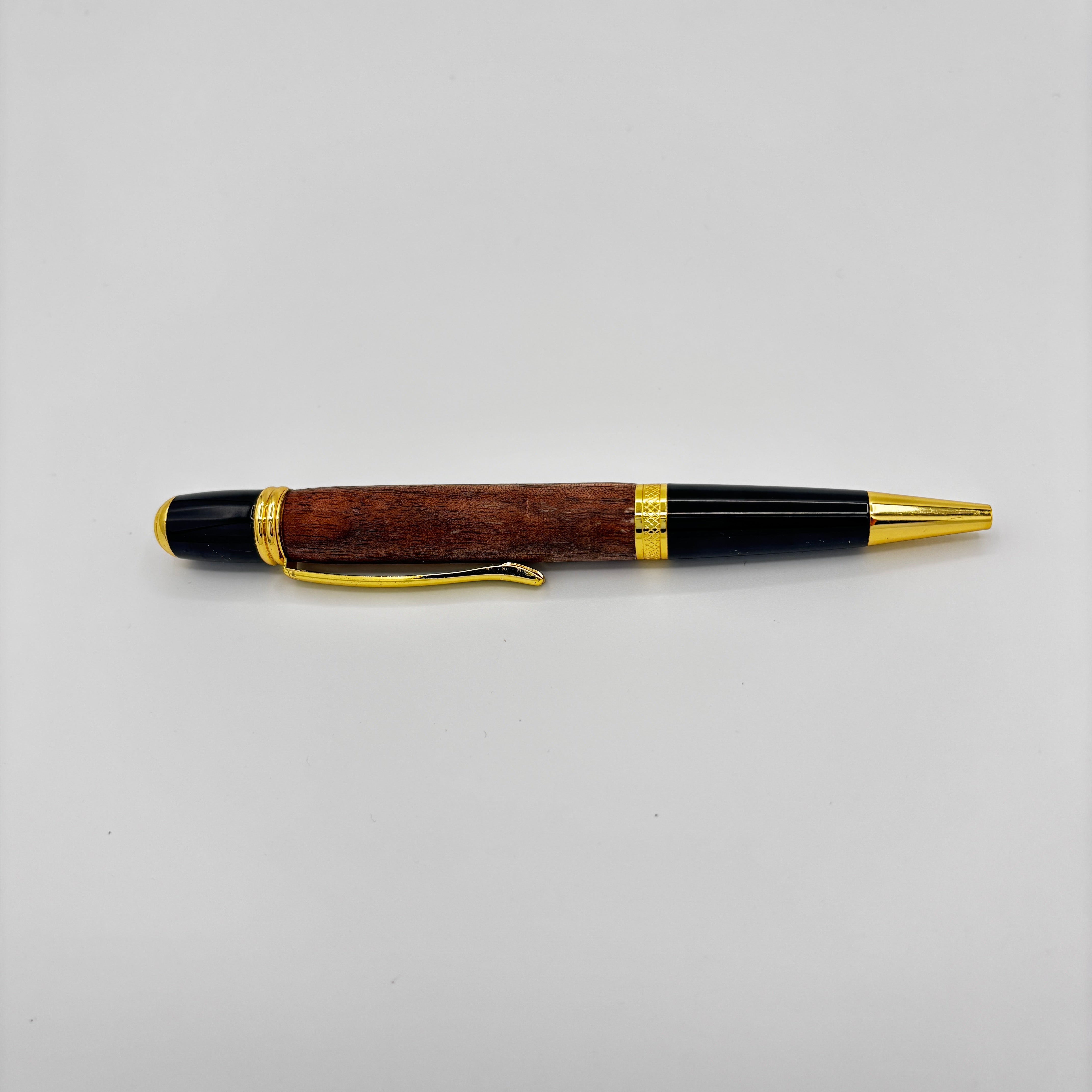 Gatsby Gold Walnut Wood Pen – Timeless Artisan Keepsake