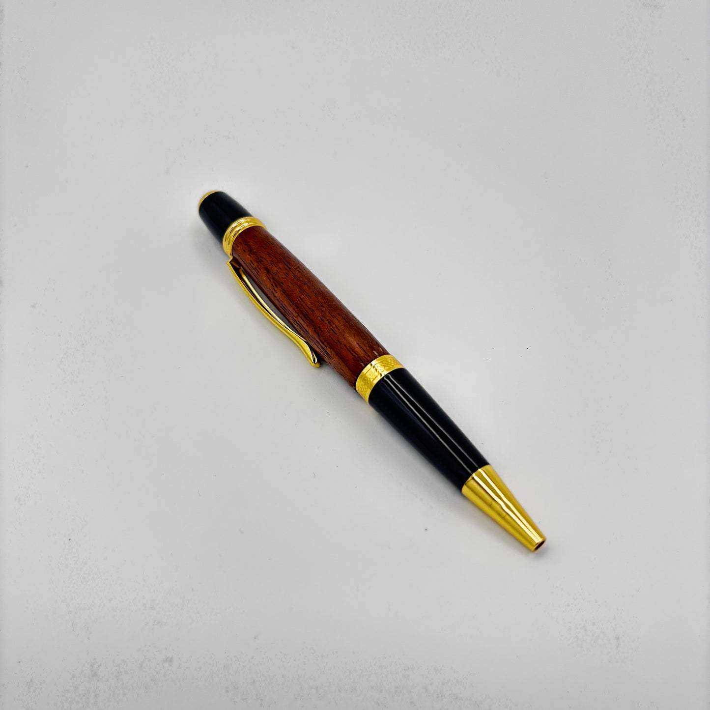 Gatsby Gold Walnut Wood Pen – Timeless Artisan Keepsake